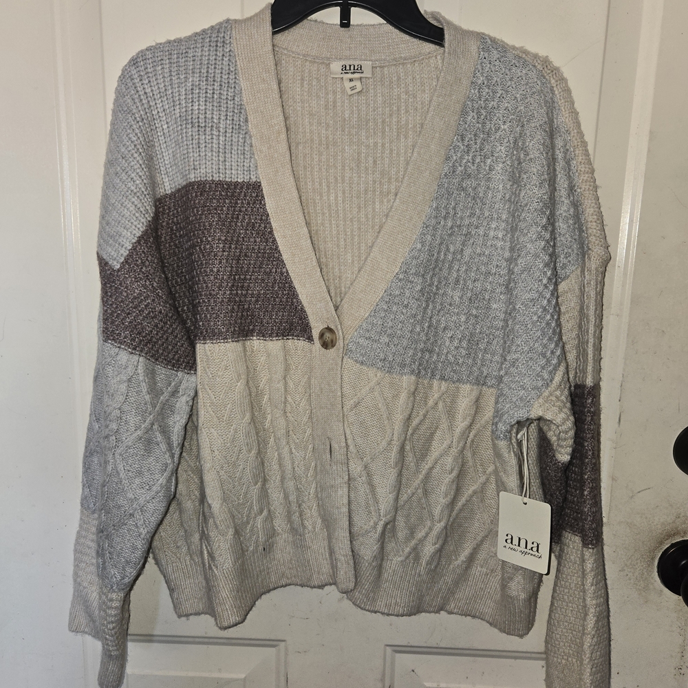 a.n.a Women's Color Block Sweater - Gray, Brown, Cream